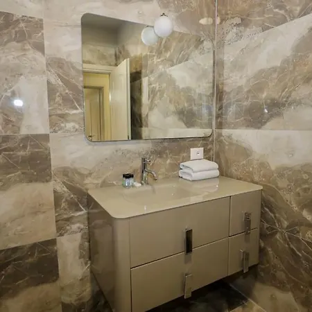 Apartman Miku - Impressive 1 Bedroom Downtown *