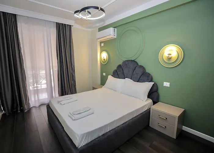 Miku - Impressive 1 Bedroom Downtown *