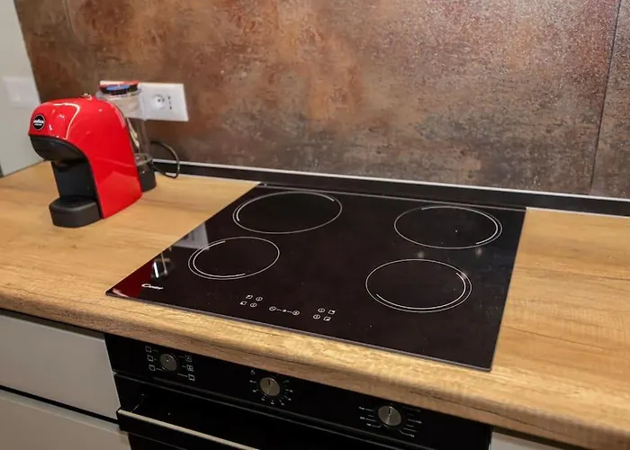 Miku - Impressive 1 Bedroom Downtown Διαμέρισμα