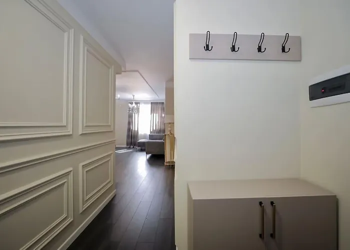 Miku - Impressive 1 Bedroom Downtown * Τίρανα